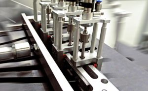 Special machine – Dialyser caps assembly